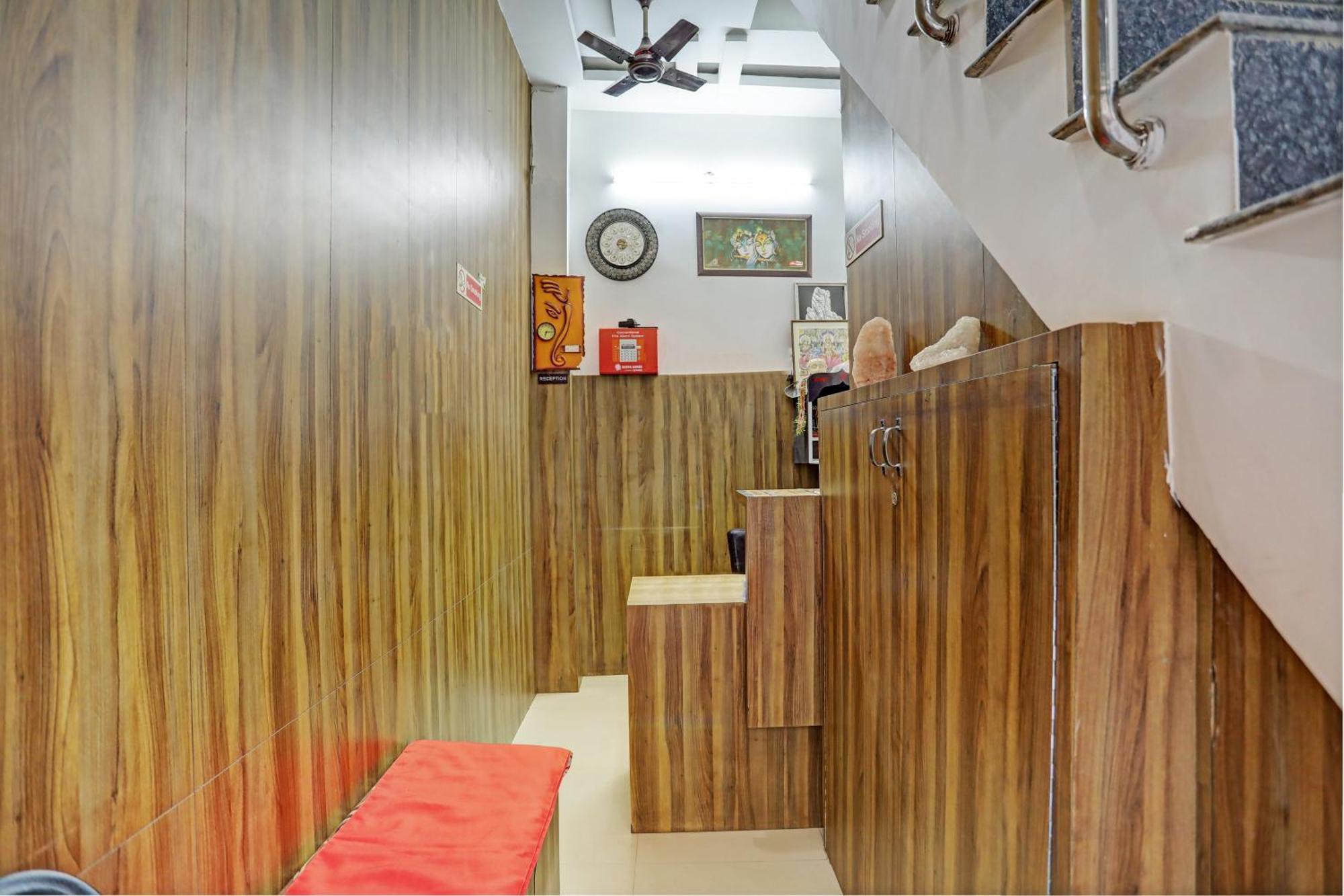 Oyo Hotel The Red Hut Chandigarh Exterior photo